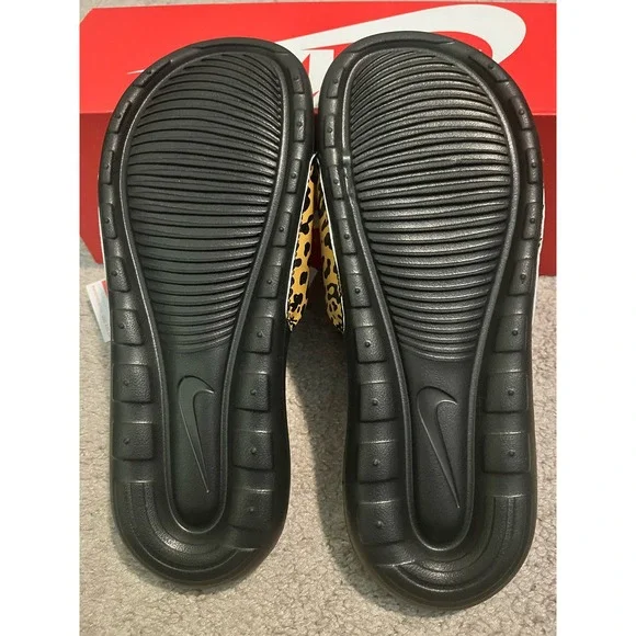 NIB Nike Victori Cheetah Print Slides WM Various Sizes - Picture 4 of 4